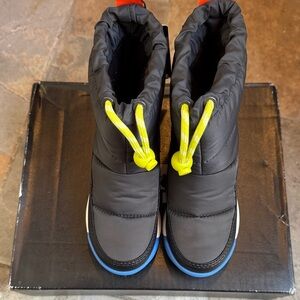 Sorel Kids Black Snow Boots with Neon Yellow Toggle and Blue Sole Accent